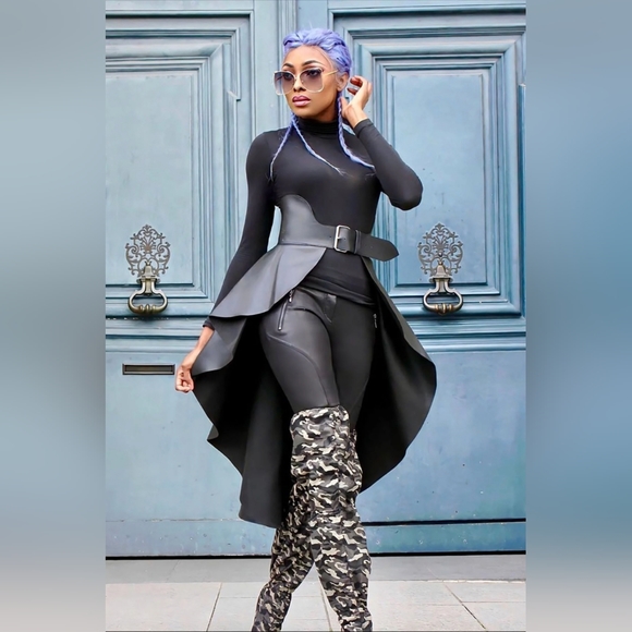 Fashion Nova Black Skirt with Belted Detail - Picture 5 of 11